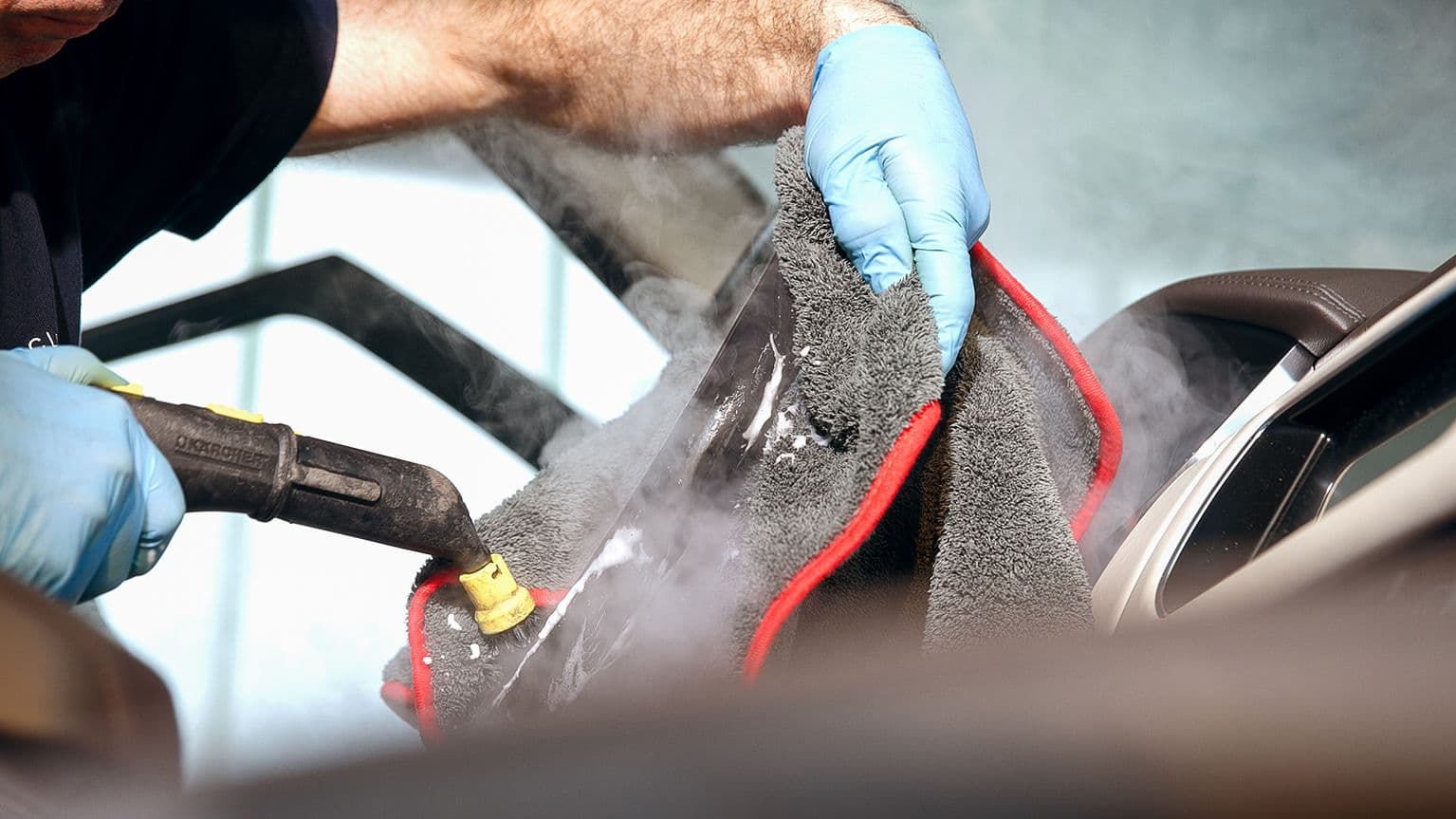 Was bedeutet professionelle Autoaufbereitung wirklich? Was bieten wir an?